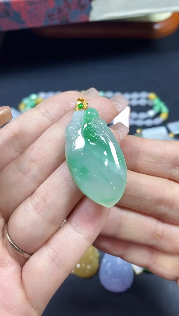 吊坠(不含链)18K金镶嵌翡翠福瓜18K金扣镶嵌@@CMT