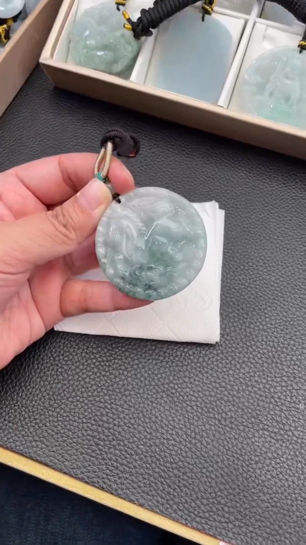 颈饰未镶嵌翡翠天然缅甸翡翠A货96