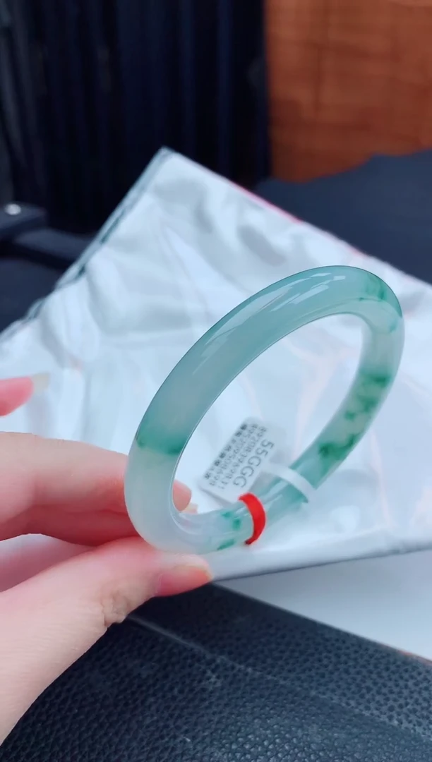 翡翠手镯未镶嵌缅甸天然翡翠A货手镯