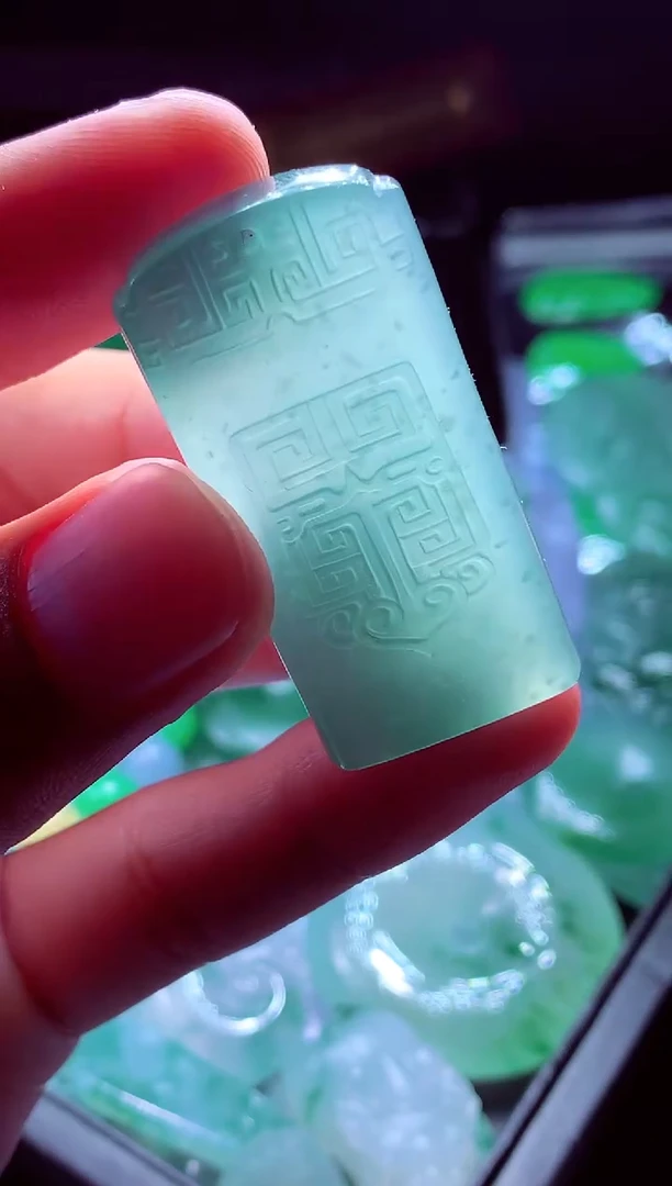 未镶嵌定制翡翠成*#翡翠毛货定制