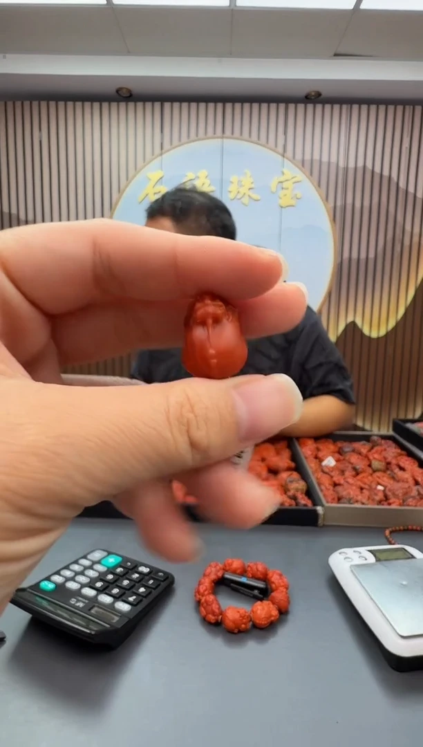 未镶嵌雕刻南红玛瑙019ZB0915产品一个