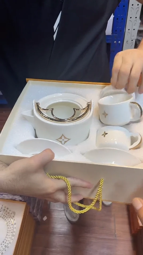 杯鸿辉家品牌瓷器，京东包邮！