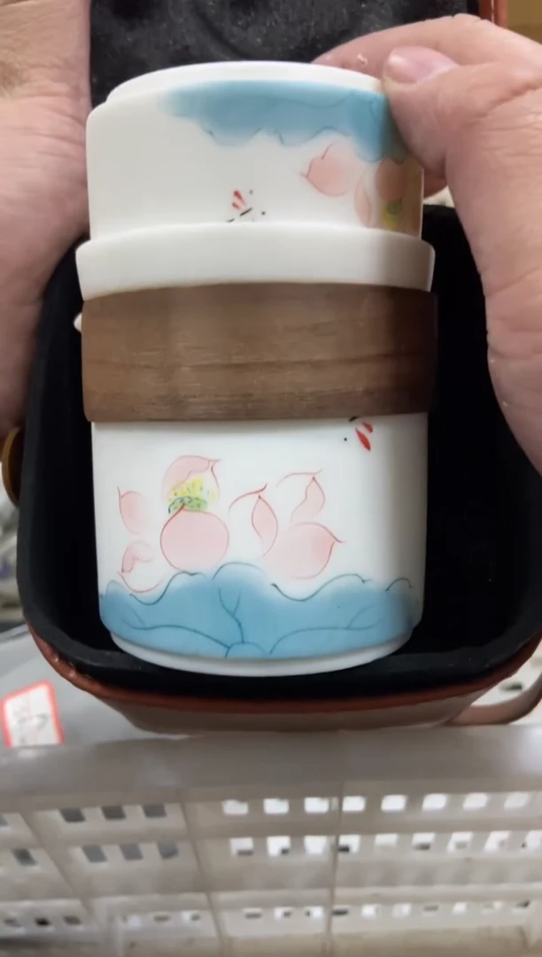 杯无运费险有瑕疵的摄影的产品有使用过的痕迹有点脏介意勿拍