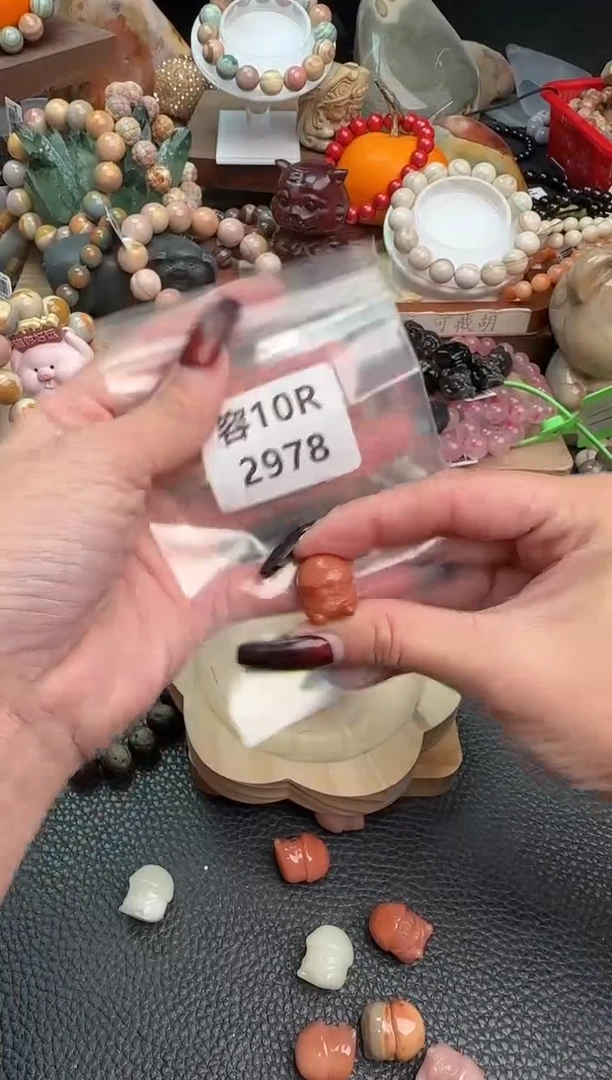 【闪购商品】石英质玉手链未镶嵌10R2978