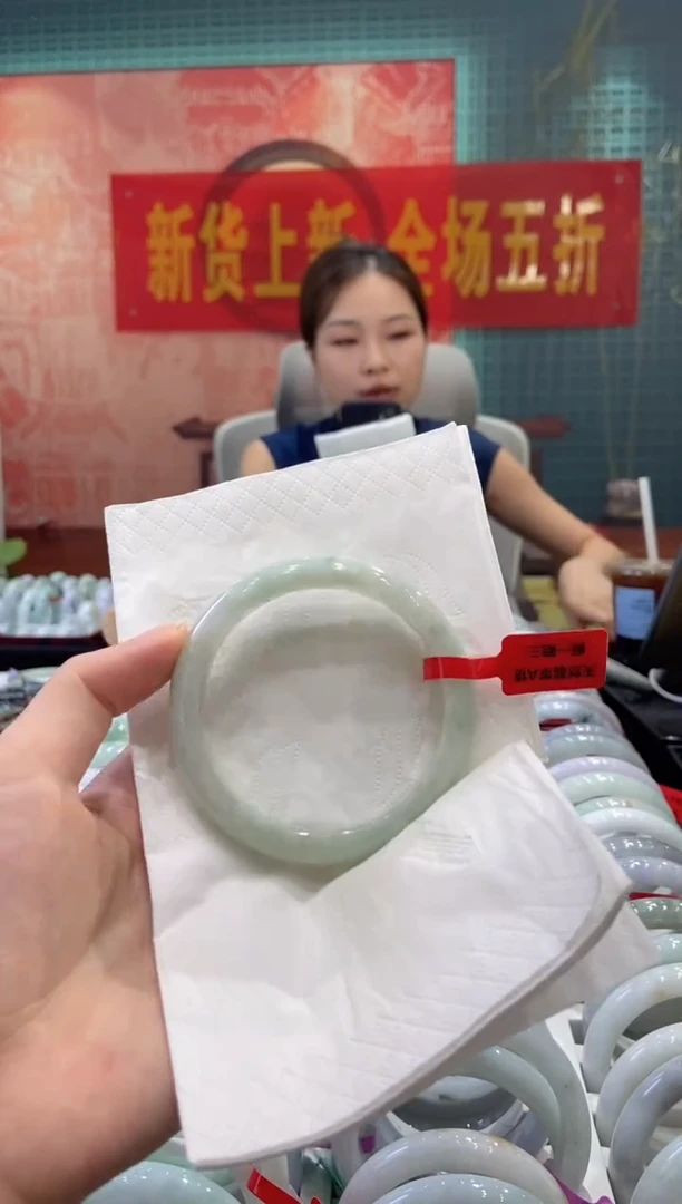 未镶嵌手镯翡翠多人22913