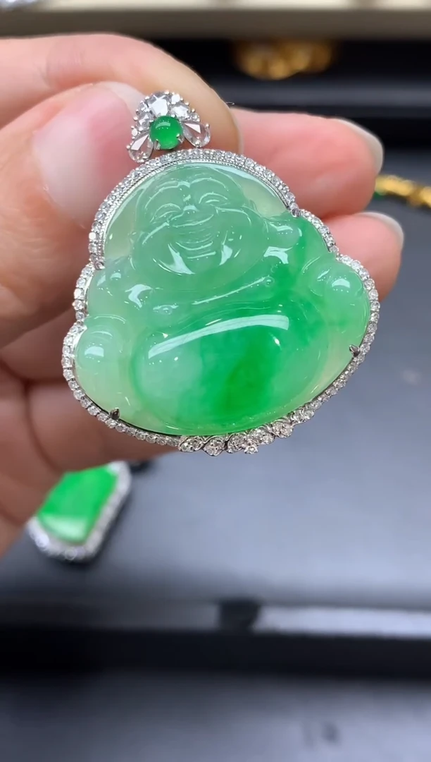 颈饰18K金镶嵌翡翠736-中国好珍宝