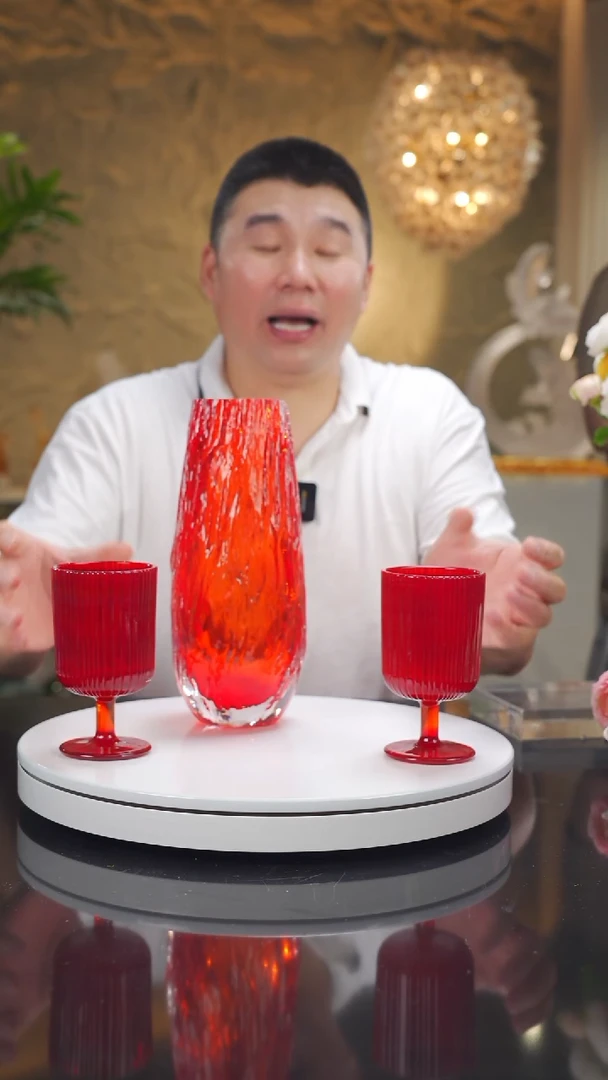 琉璃手工艺品福利红色树纹花瓶带红色高脚杯一对