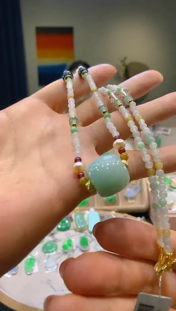 【闪购商品】翡翠吊坠(不含链)未镶嵌珠链