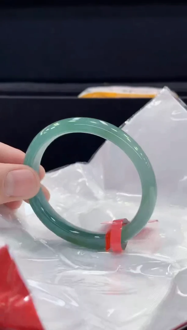 未镶嵌手镯翡翠翡翠手镯