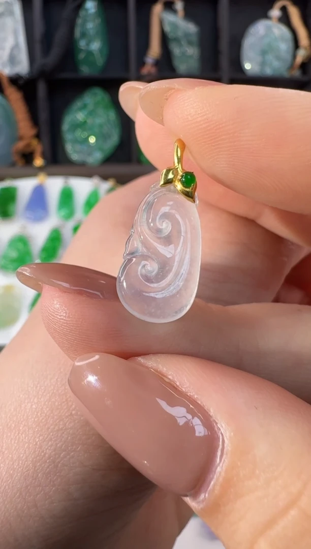 颈饰18K金镶嵌翡翠缅甸A货翡翠