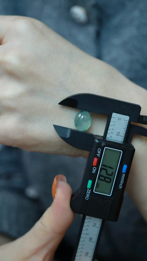 未镶嵌挂件翡翠16-裸石/姿/1(回流)