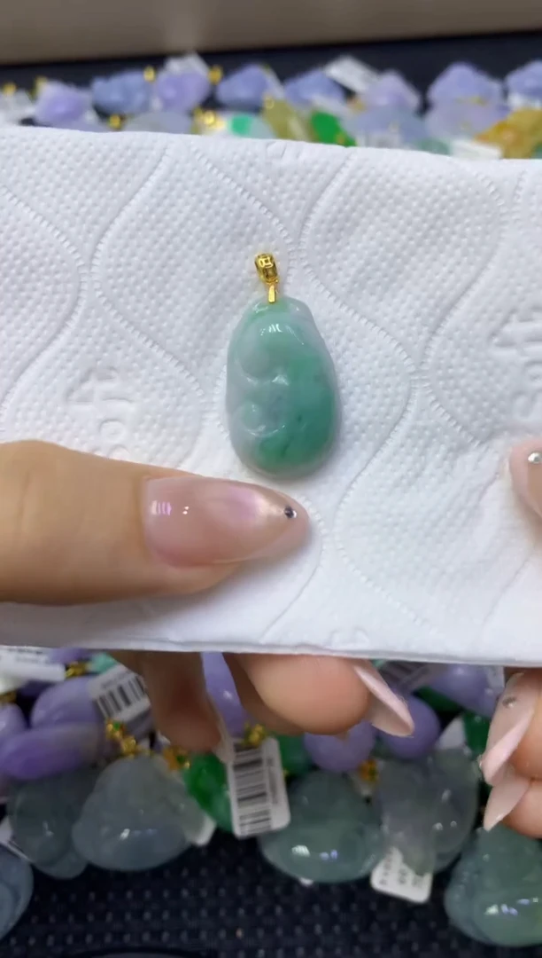 颈饰未镶嵌翡翠天然缅甸翡翠A货