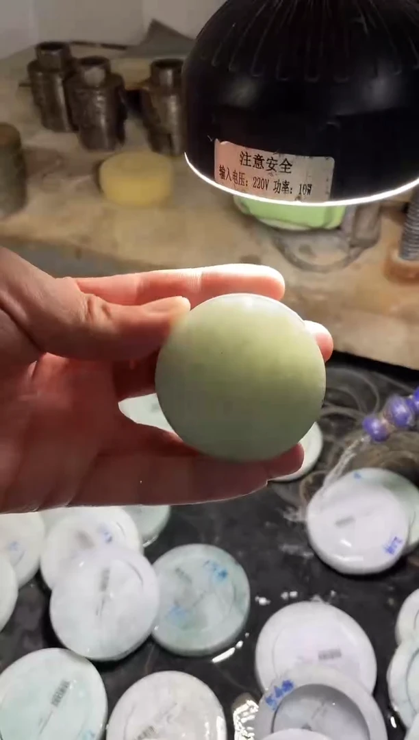 未镶嵌定制翡翠镯芯