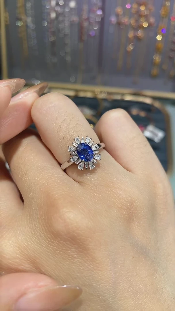 【闪购商品】蓝宝石戒指18K金镶嵌戒指