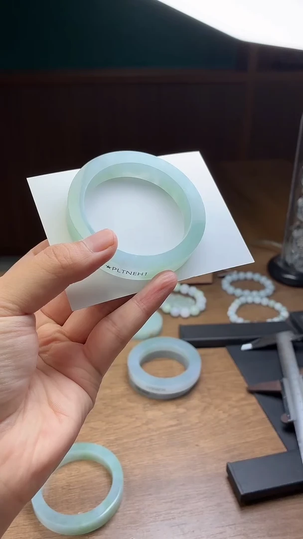 未镶嵌手镯定制翡翠楠*定制