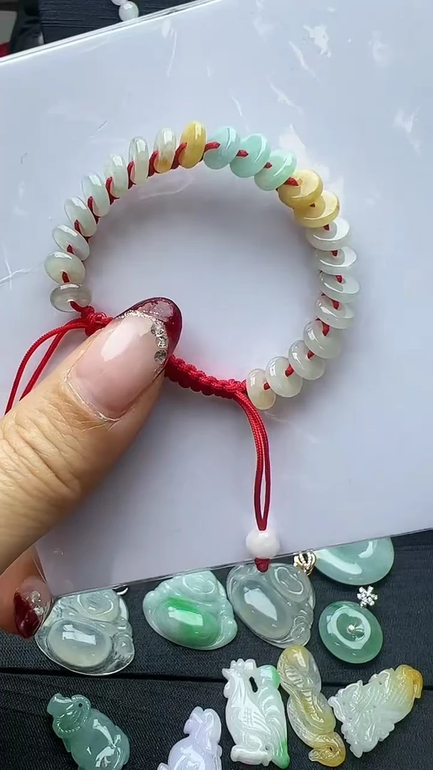 【闪购商品】翡翠手串未镶嵌小孩平安扣