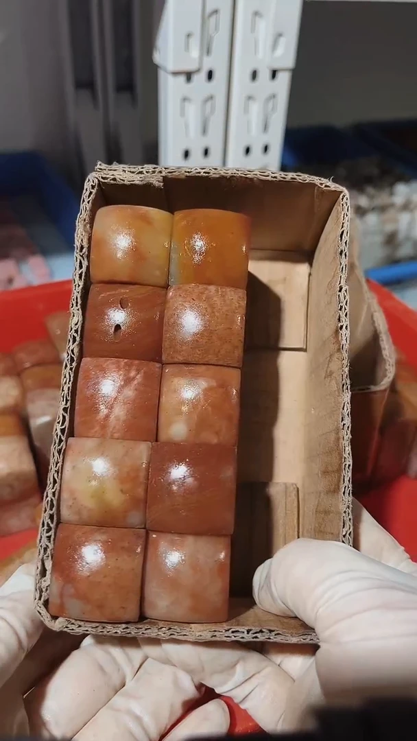 老挝石开**刻瑕疵不规则章