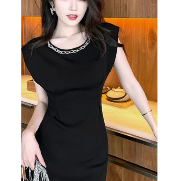 9810轻奢圆领纯色简约气质高级感无袖连衣裙