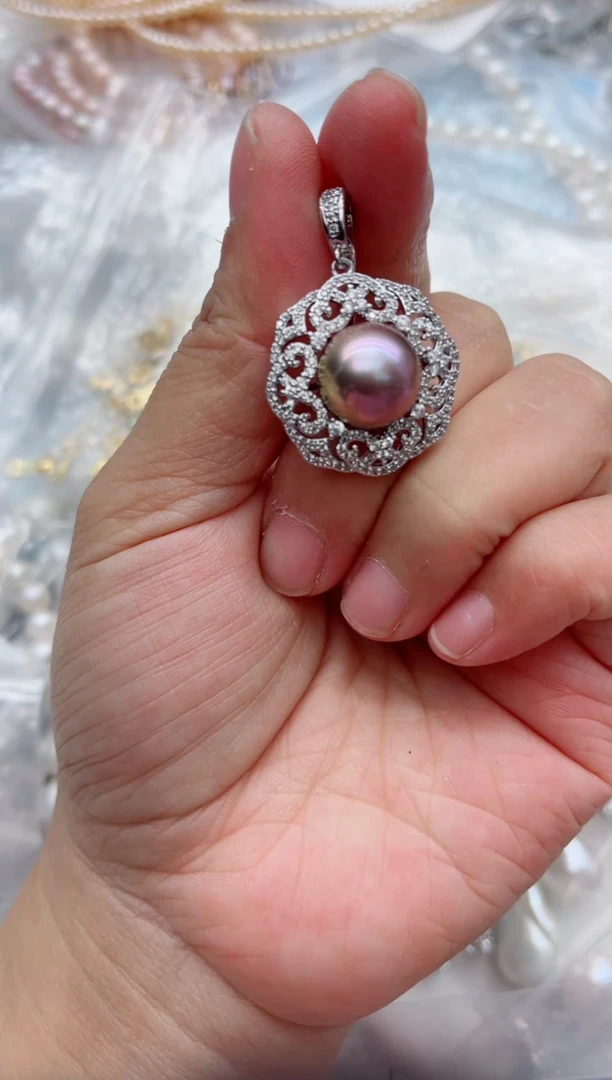 吊坠(不含链)未镶嵌淡水珍珠多样性发其一，非无暇