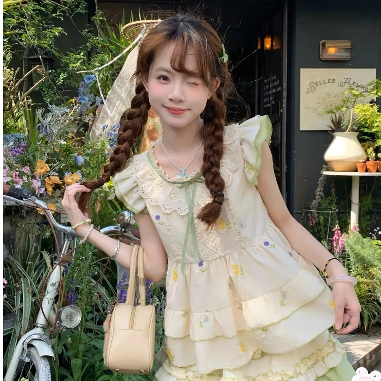 【破价秒发】独特绝美夏天小套装花朵刺绣上衣+花边半身裙