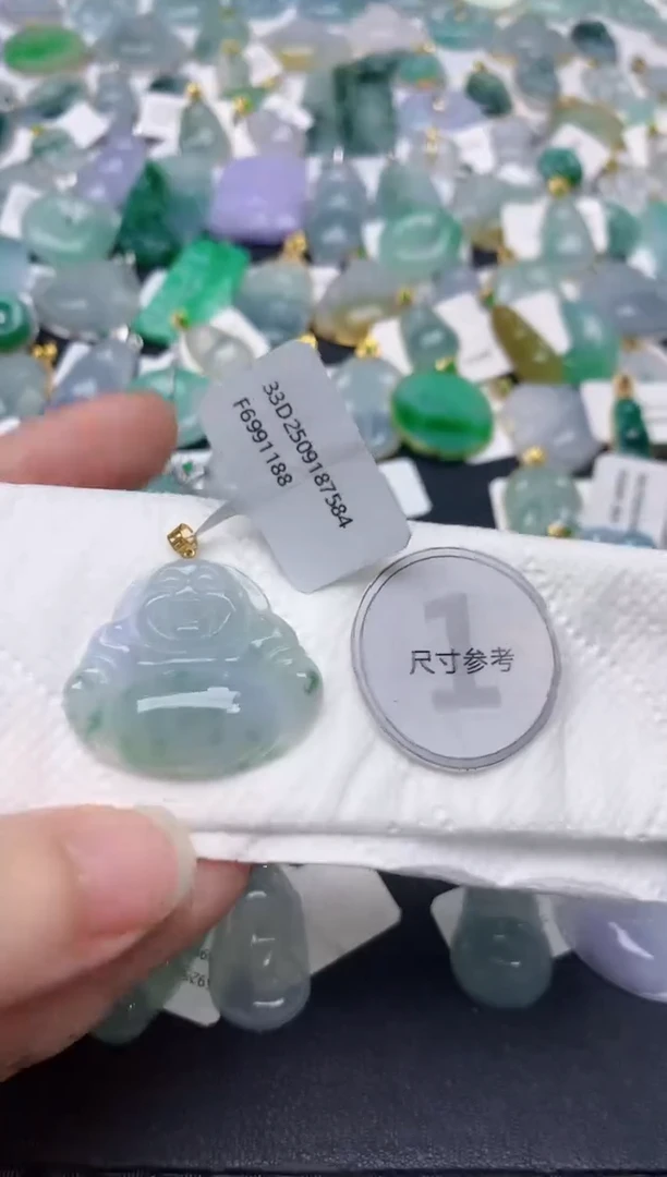 颈饰18K金镶嵌翡翠天然缅甸A货翡翠