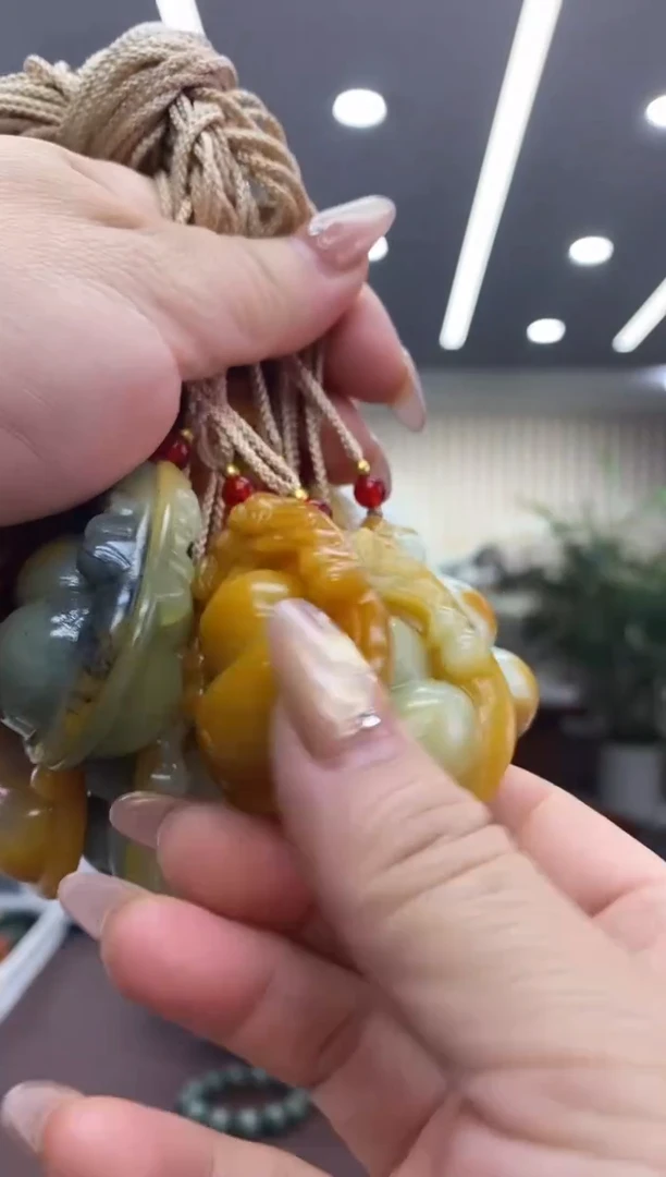 蛇纹石玉未镶嵌吊坠多样式发货随机发一