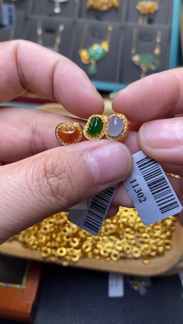 翡翠18K金镶嵌颈饰净货33077