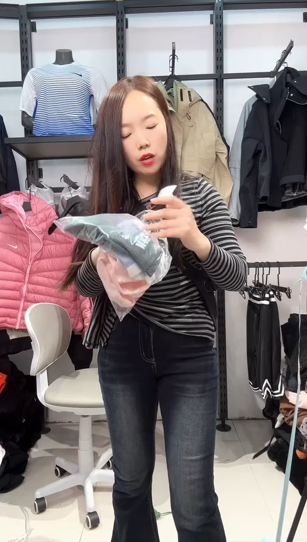 2671编码  瑕疵直播间过款为准 尺码38-42