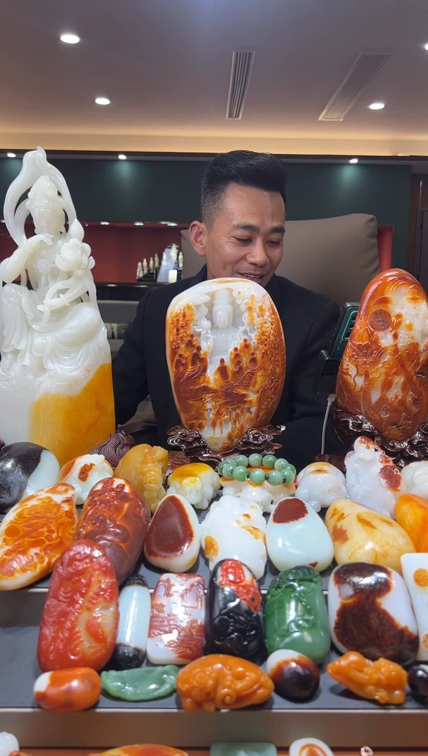 未镶嵌和田玉把件快***天和田玉