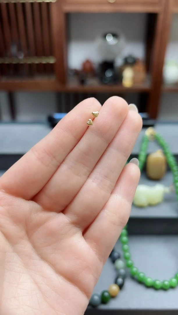 【闪购商品】18K金耳饰18k金爱心耳钉 ZX
