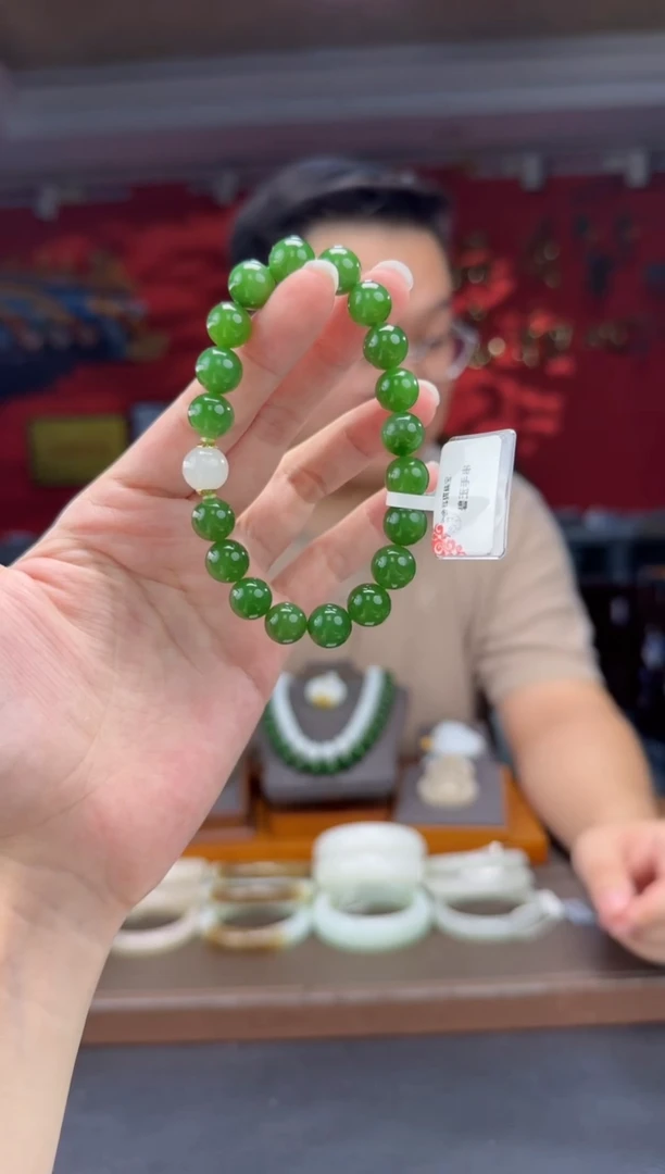 未镶嵌手串和田玉碧玉阳绿单圈手串