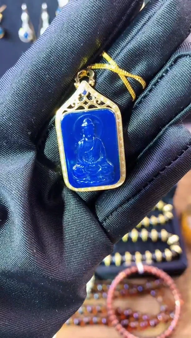 【闪购商品】琥珀珠宝奇石18K金镶嵌多米皇家蓝八大守护神吊坠