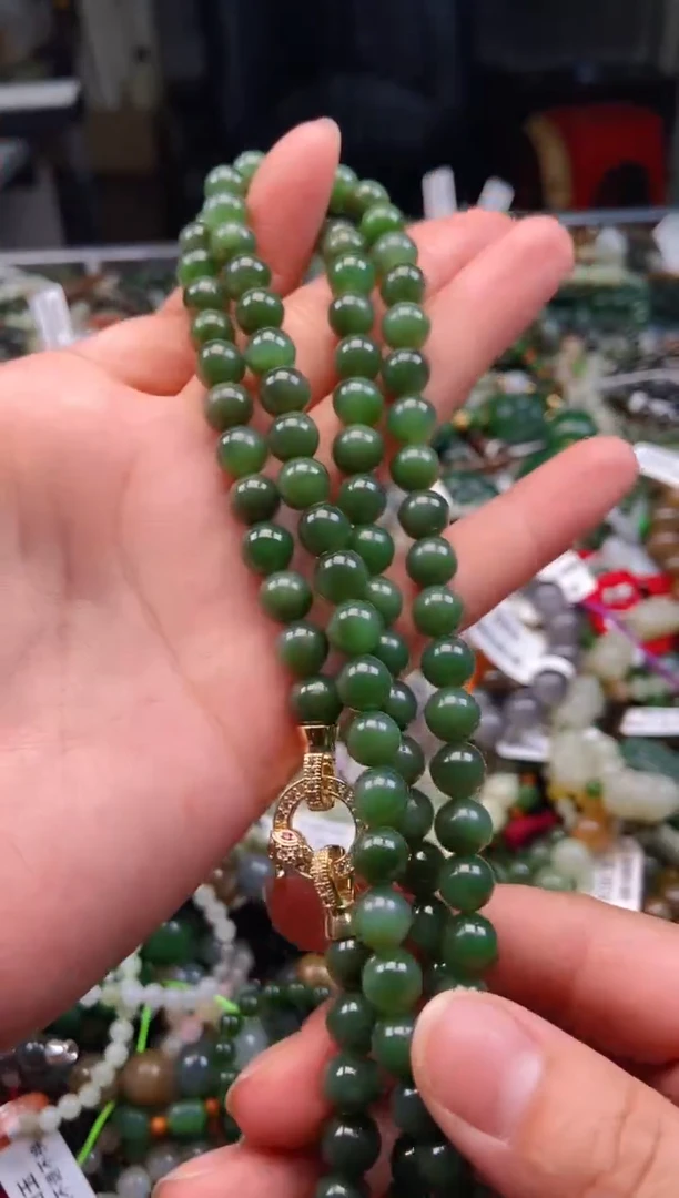 和田玉未镶嵌颈饰1