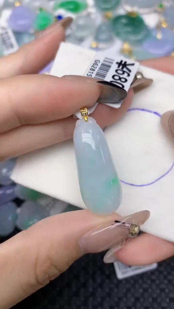 颈饰18K金镶嵌翡翠天然缅甸翡翠a货百元以上9元证书费自理