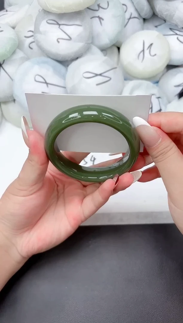 未镶嵌手镯石英质玉92-57.5