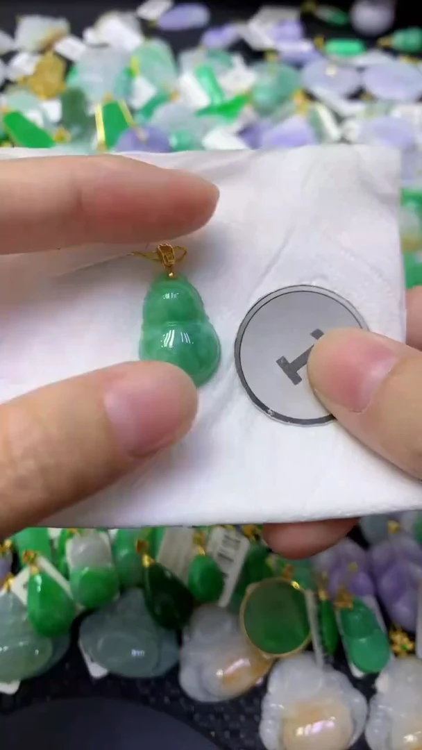 颈饰未镶嵌翡翠天然缅甸翡翠A货