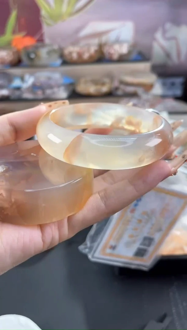 未镶嵌手镯石英质玉62