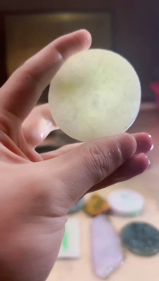 翡翠挂件未镶嵌A货张星5910