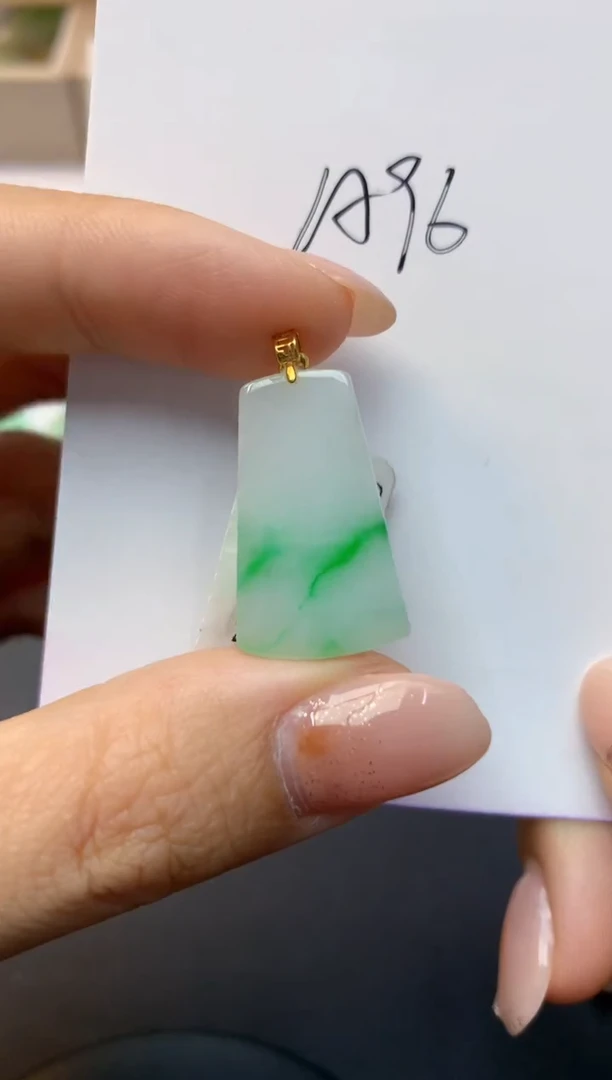 颈饰18K金镶嵌翡翠天然A货缅甸翡翠百元以上9元证书费自理