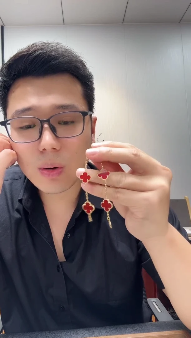 18K金镶嵌手链玛瑙/玉髓張**?红色k黄，五花手链