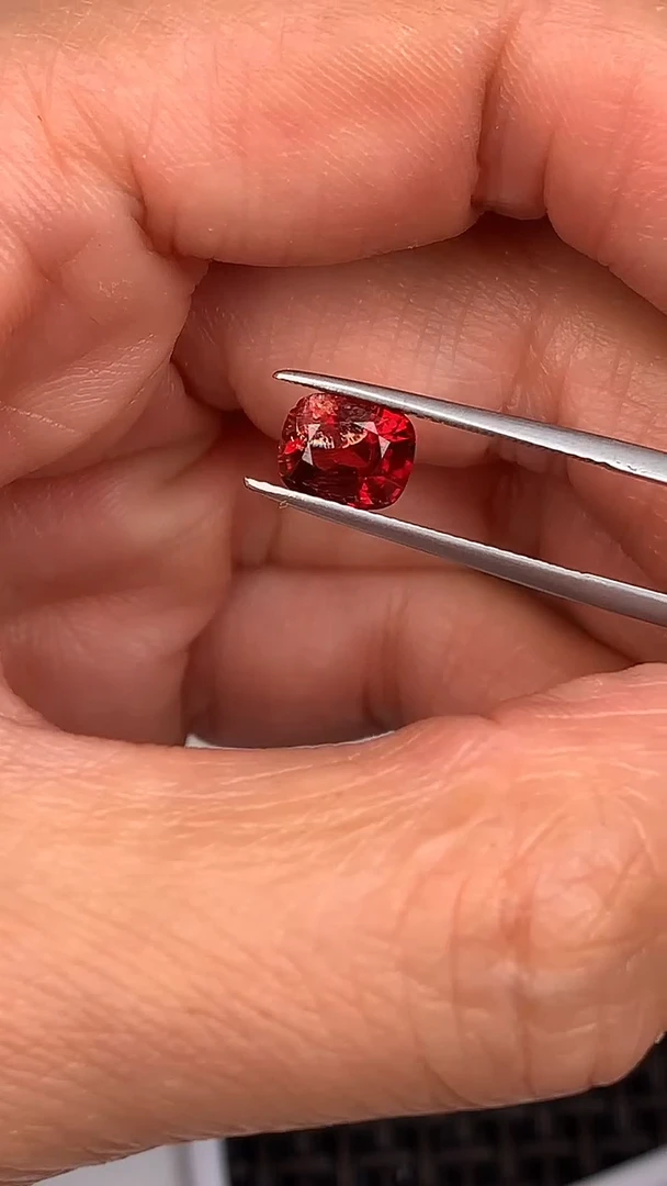 裸石尖晶石1.5ct-A3323