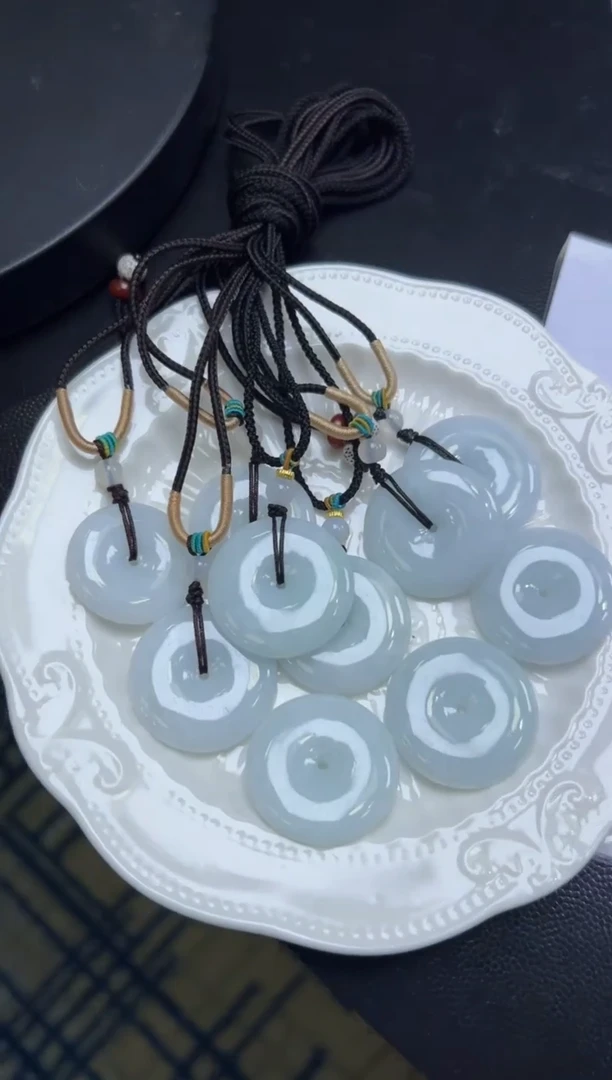 翡翠未镶嵌颈饰多样性发一件/配绳2