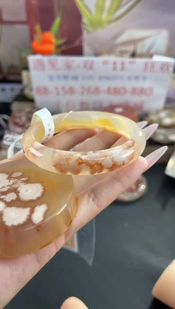 未镶嵌手镯石英质玉58