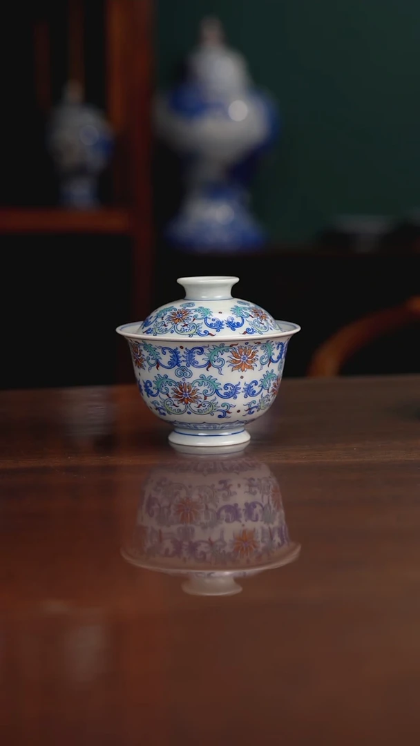 空山明月 新斗彩 缠枝