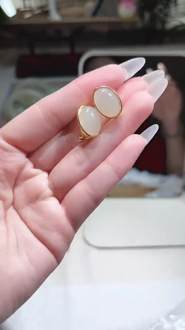 【闪购商品】和田玉耳饰银S925镶嵌蛋面耳钉