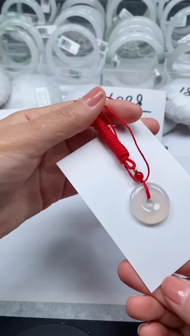 【闪购商品】石英质玉手镯未镶嵌玛瑙红绳平安扣