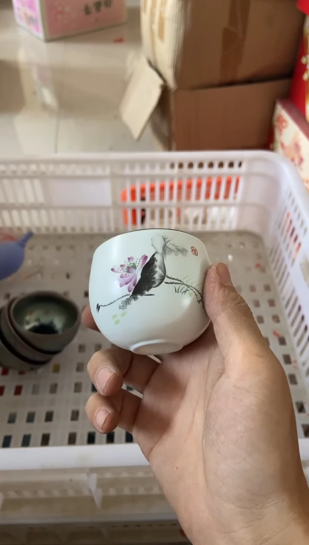 杯摄影的产品有使用过的痕迹有点脏介意勿拍