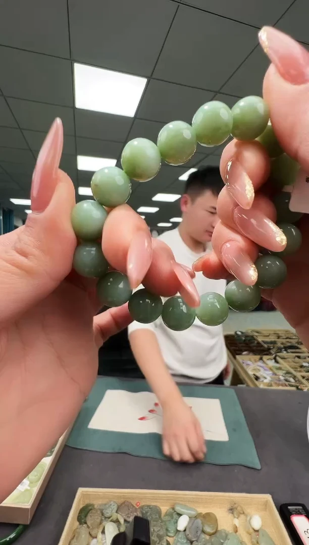 未镶嵌和田玉挂件b46多样性发其一