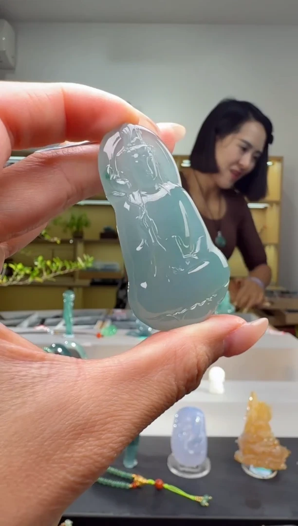 吊坠(不含链)未镶嵌翡翠观音