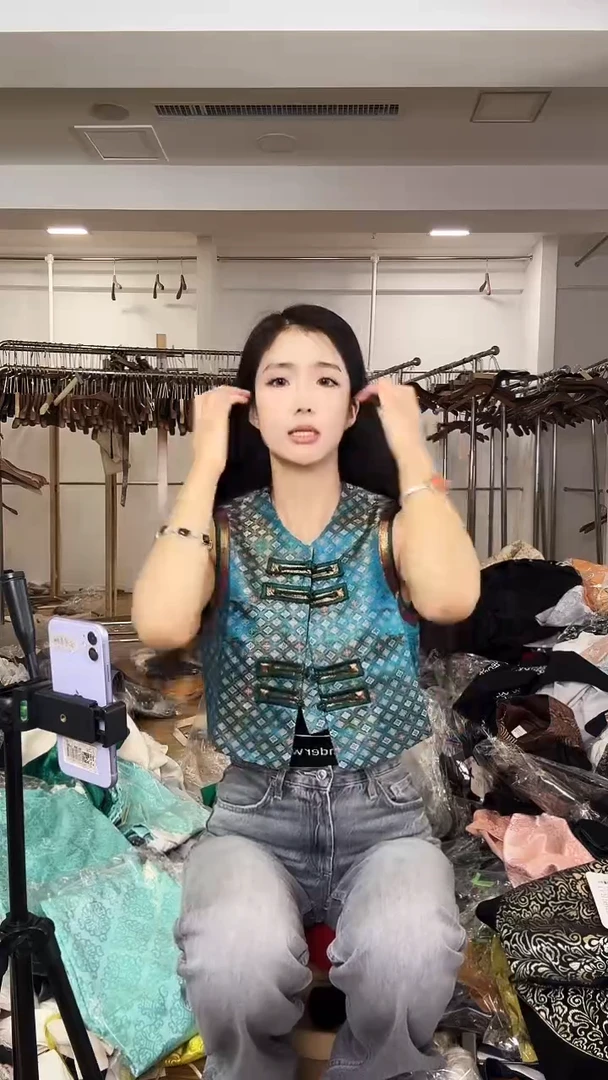 M码       110斤   马甲